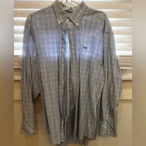 Vineyard vines blue white and yellow button up.